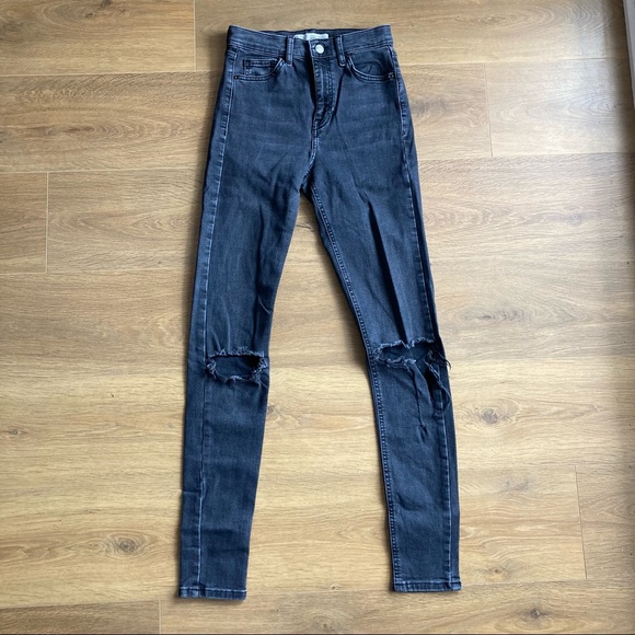 Topshop Denim - Topshop Tall Grey Jamie Jeans with Distressed Knees